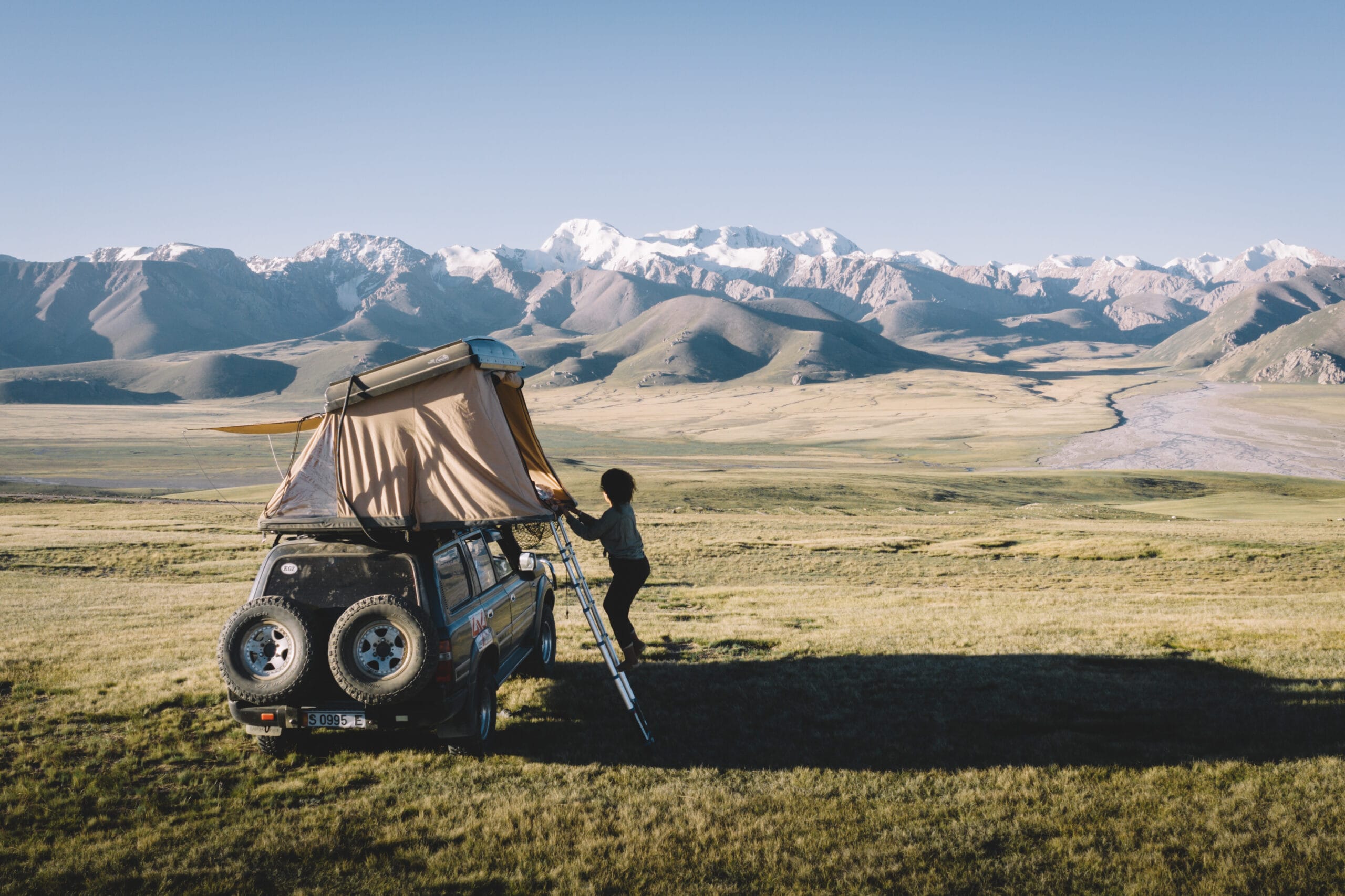 Tente de toit NaitUp Quatro montée sur 4x4