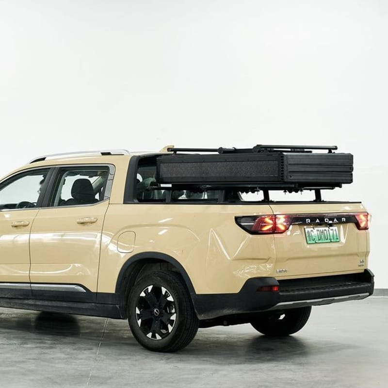 Tente de toit Wildland Orthframe fermée sur pick-up